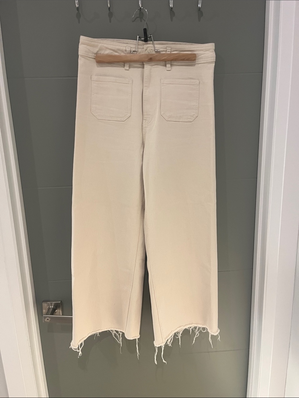 Zara Cream Wide-Leg Jeans with Frayed Hem size 10